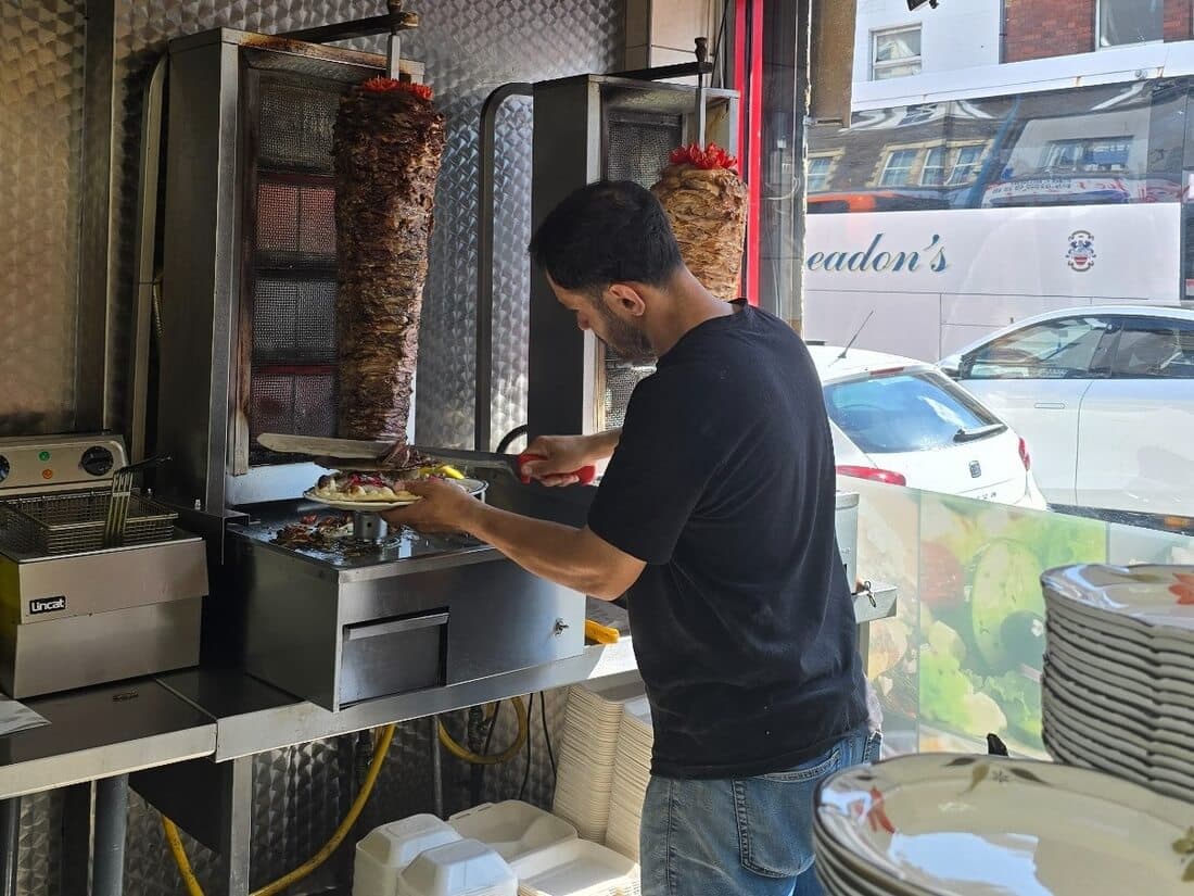 Shawarma Laziz services image